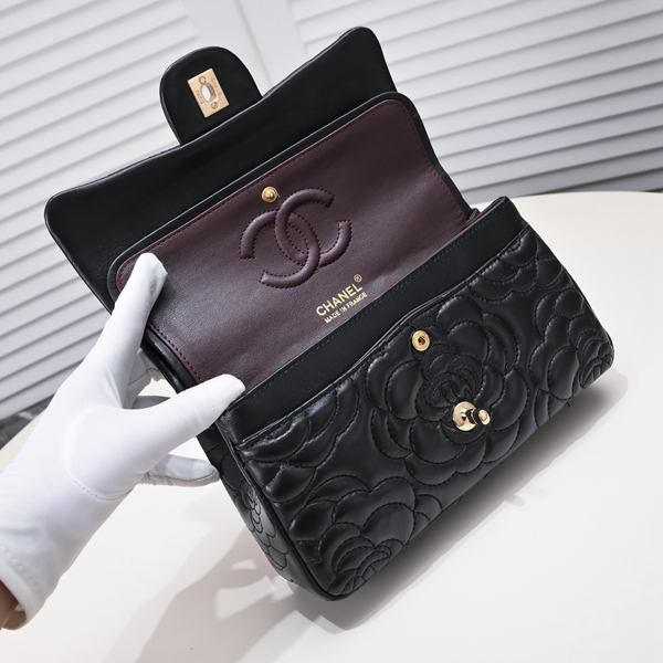 シャネルバッグ着用イメージ